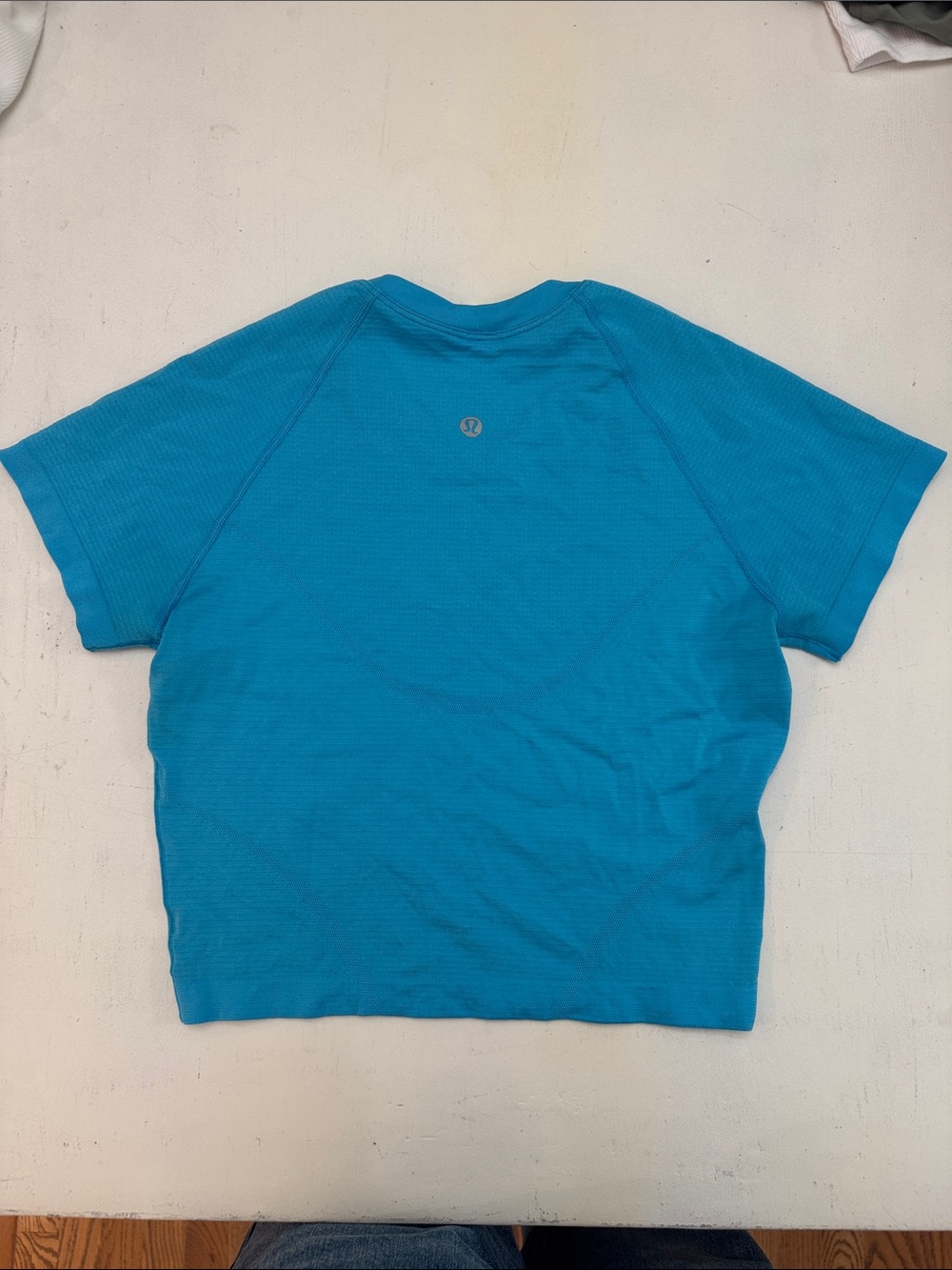 lululemon athletica women’s size 6 ' Blue Short-Sleeve Athletic Top